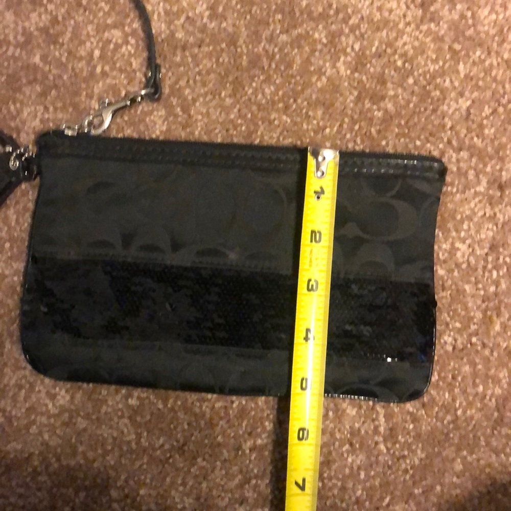 Coach Wristlet with sequins. Black. Used condition - Picture 2 of 7